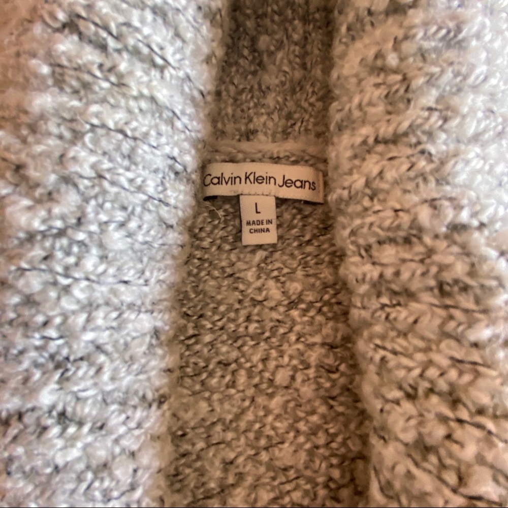 Lovely Calvin Klein Jeans Cardigan.
